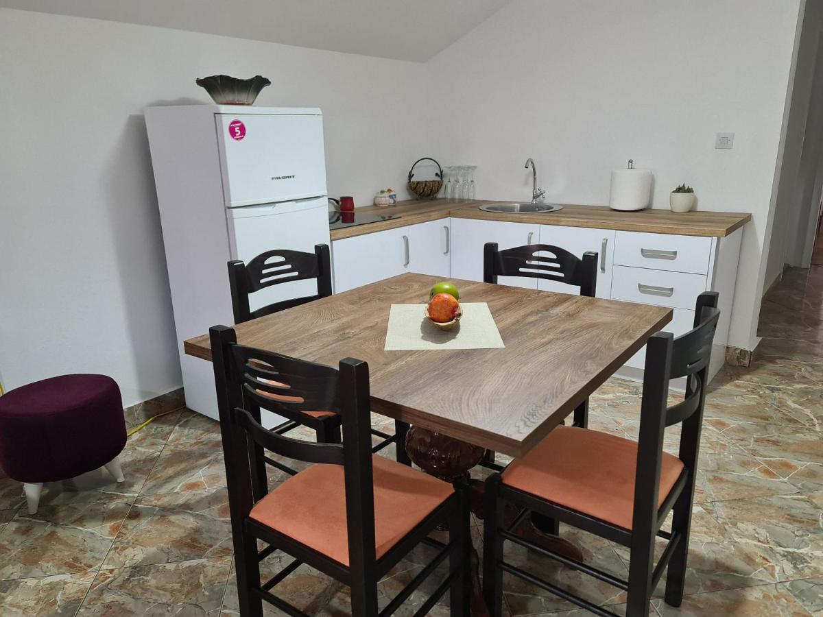 Js Apartmani Nikšić Kültér fotó