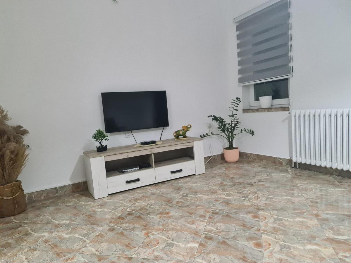 Js Apartmani Nikšić Kültér fotó